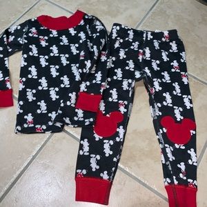 Hanna andersson size 80 pjs (18/24 month) Mickey